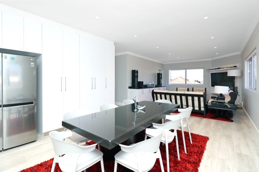 2 Bedroom Property for Sale in Oakdale Western Cape